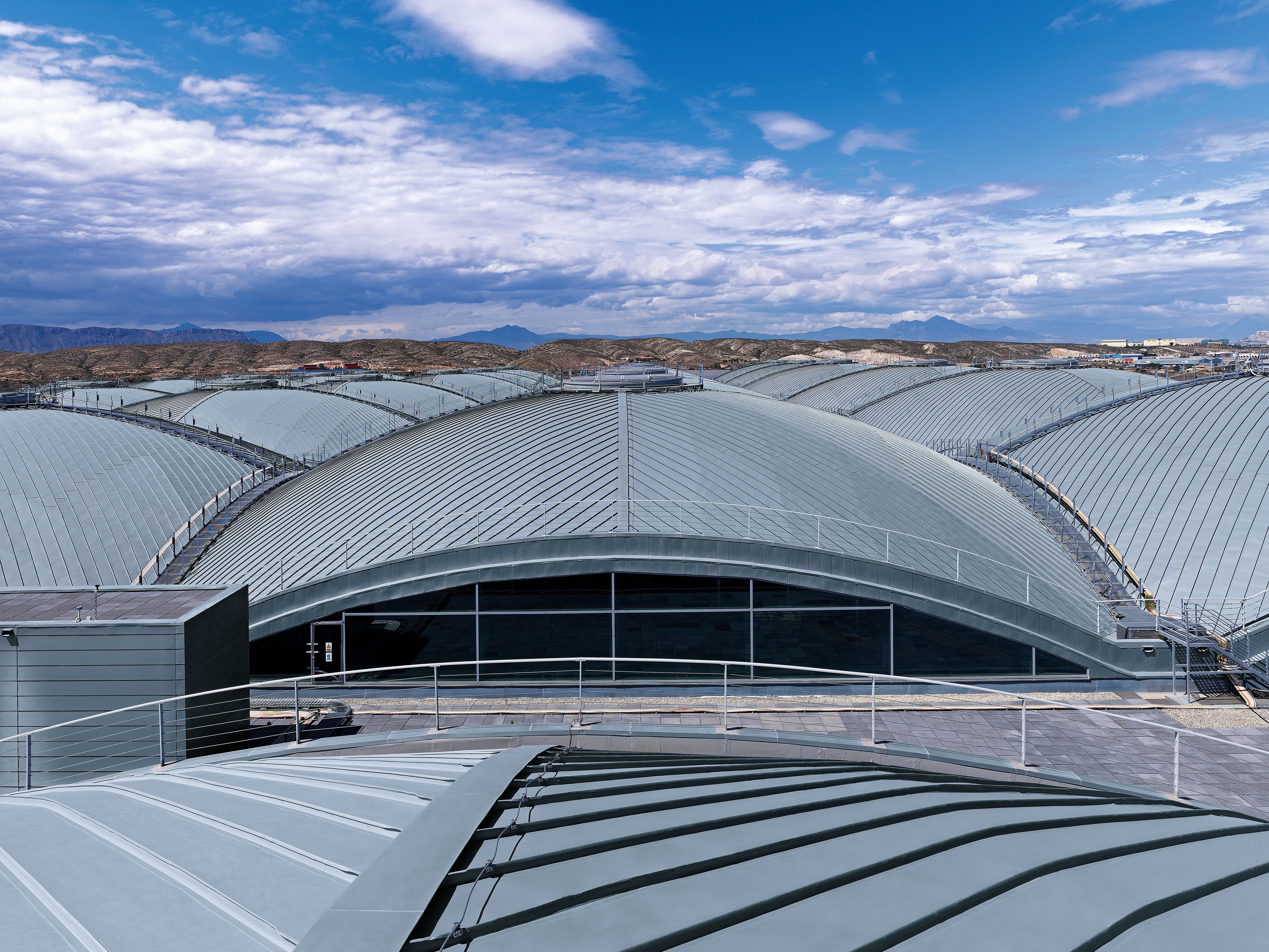 Dach Flughafen Alicante